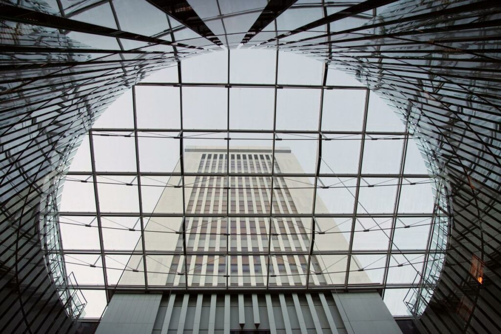 Specicables - cables et tirants sur mesure depuis 1992 Maison Radio France